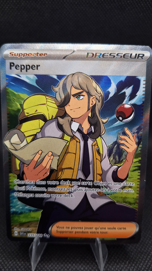 Pepper 235/198 – Ultra Rare | Pokémon JCC Écarlate et Violet